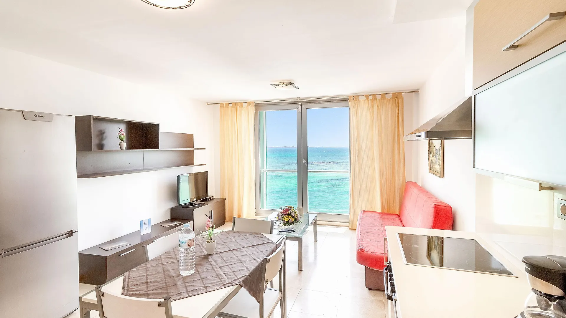 Hotel Livvo Corralejo Beach 4*,  Hiszpania