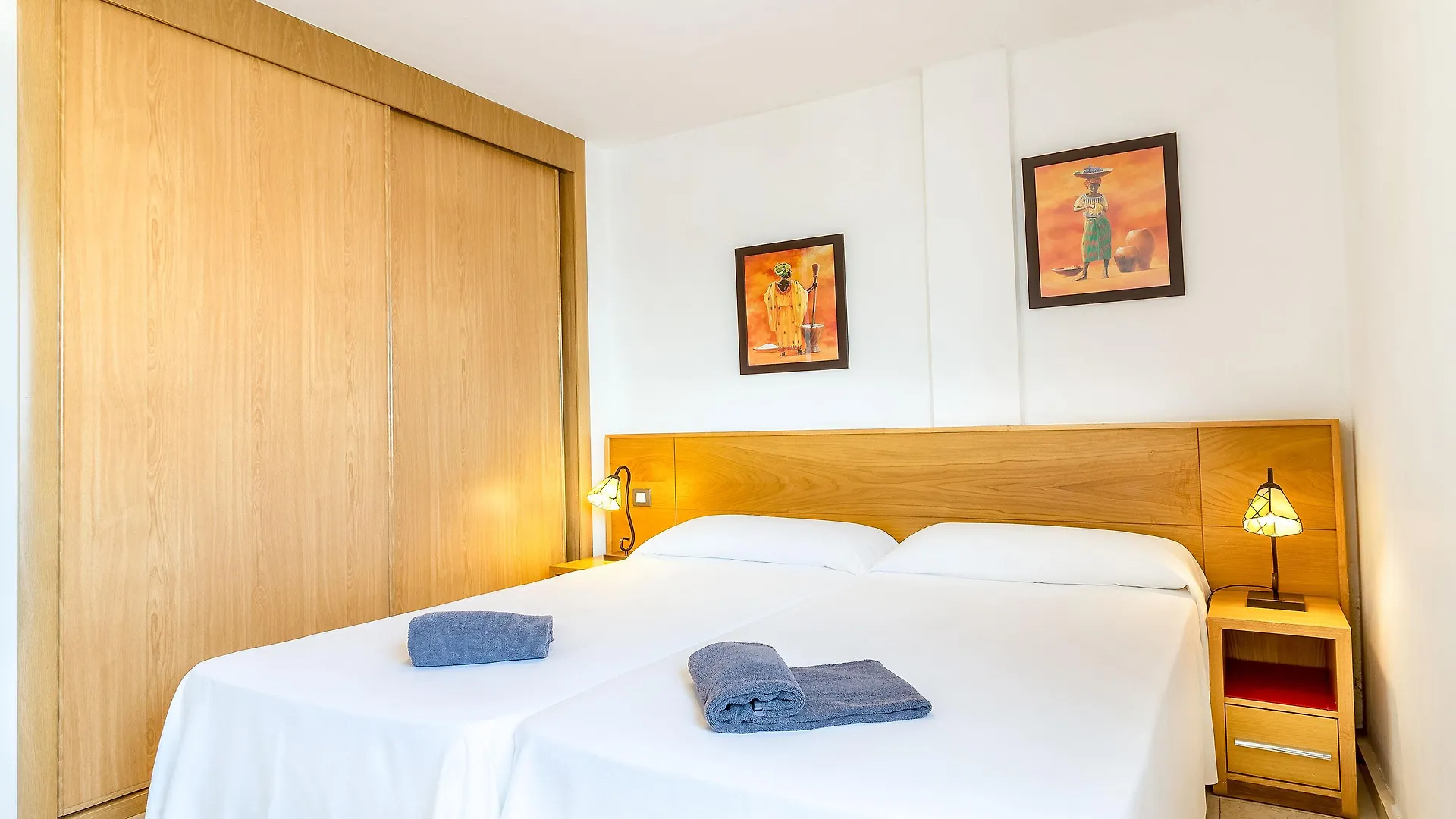 Hotel Livvo Corralejo Beach 4*,