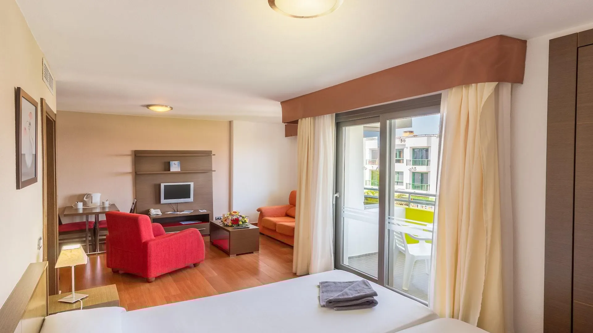Hotel Livvo Corralejo Beach 4*,  Hiszpania