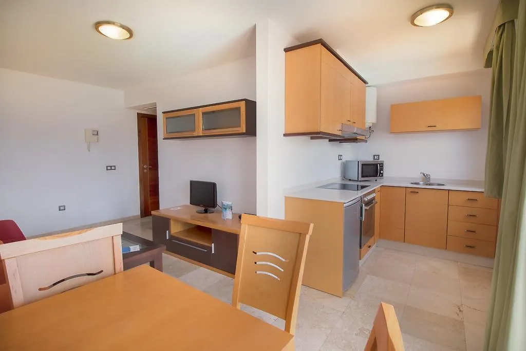 Hotel Livvo Corralejo Beach 4*,